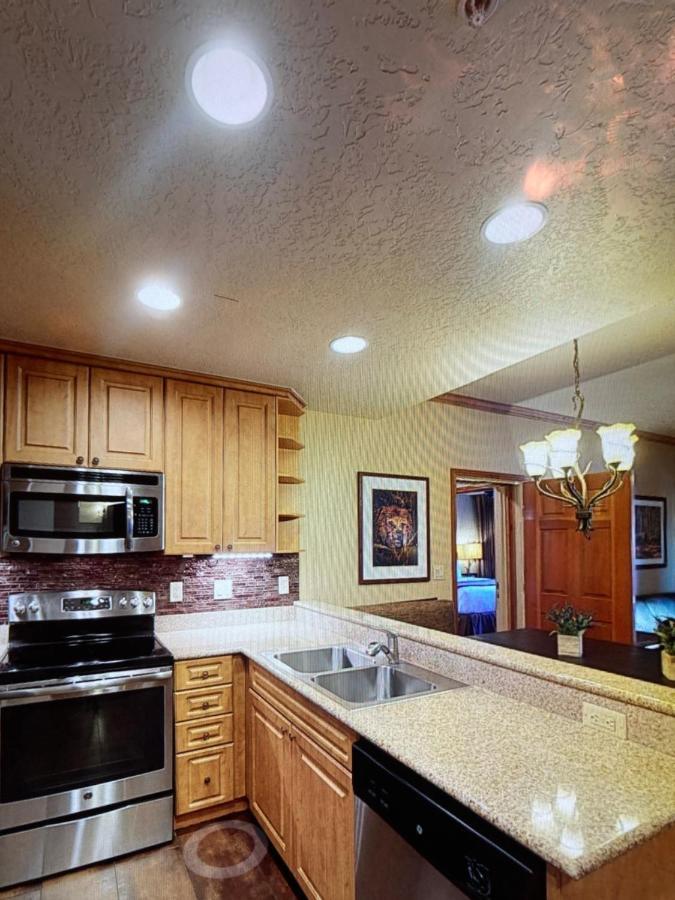 Deluxe King Suite,1092043494:JPEG