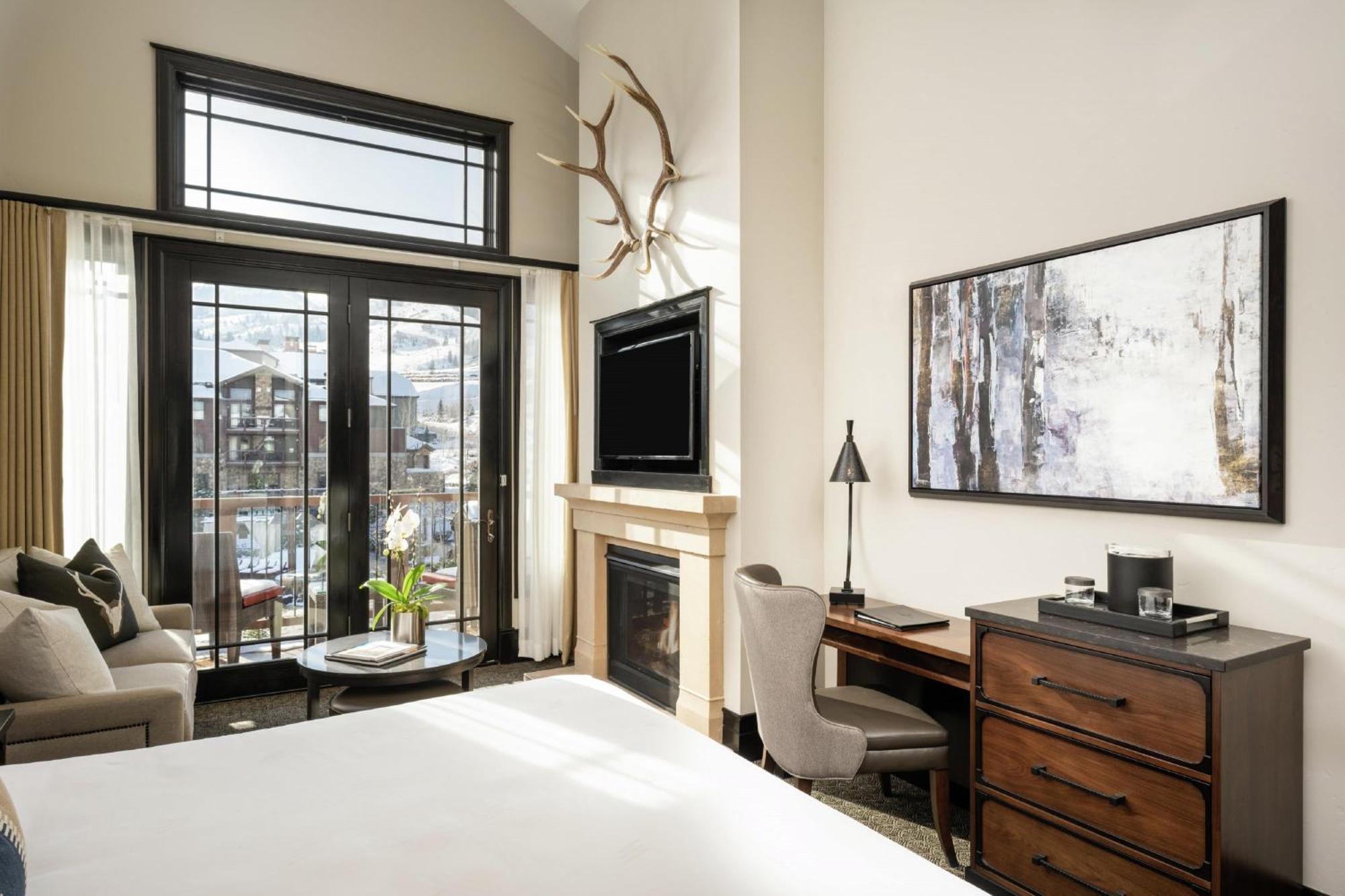 Junior King Suite Kitchenette
